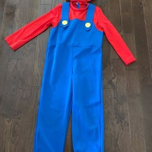 Super Mario boy’s costume